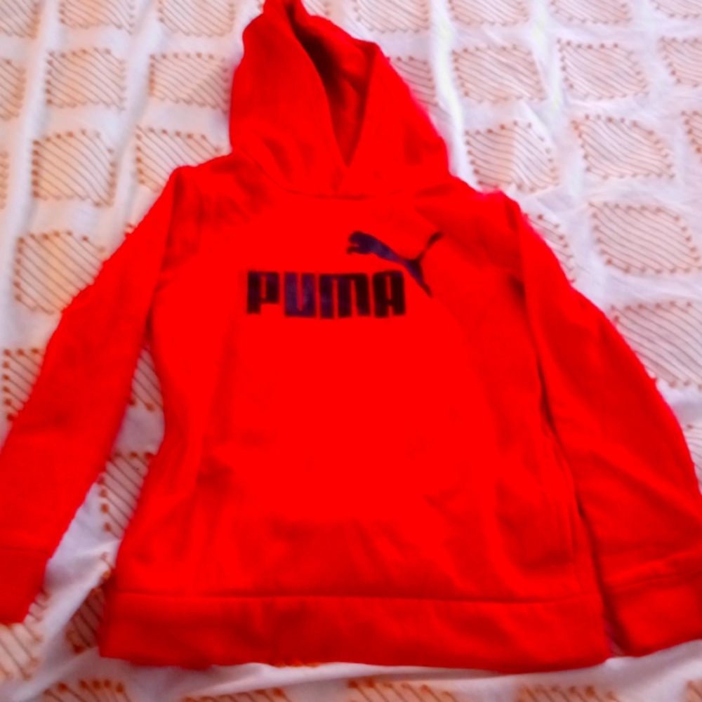 Puma boys size 7 sweashirt